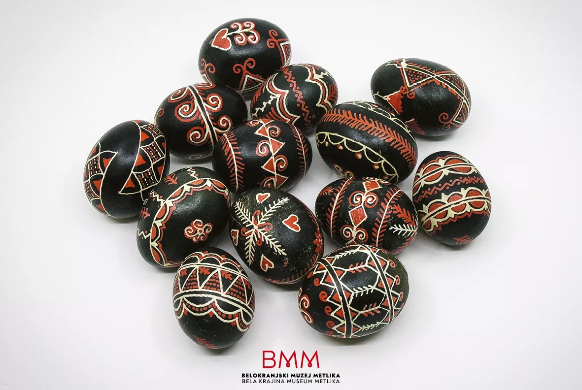 Belokranjske pisanice s tradicionalnimi vzorci